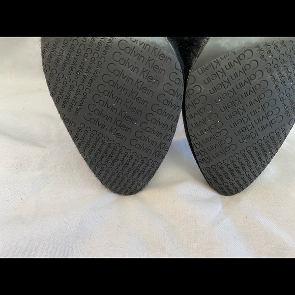 Calvin Klein fur hide ankle  boots  size 9 - Picture 6 of 8